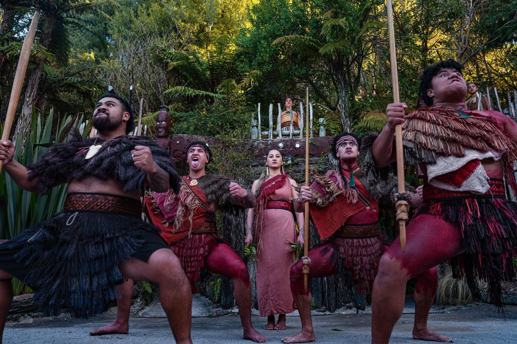 🇳🇿 🌿 Auckland, Queenstown & Māori Heritage, New Zealand — 12 Days