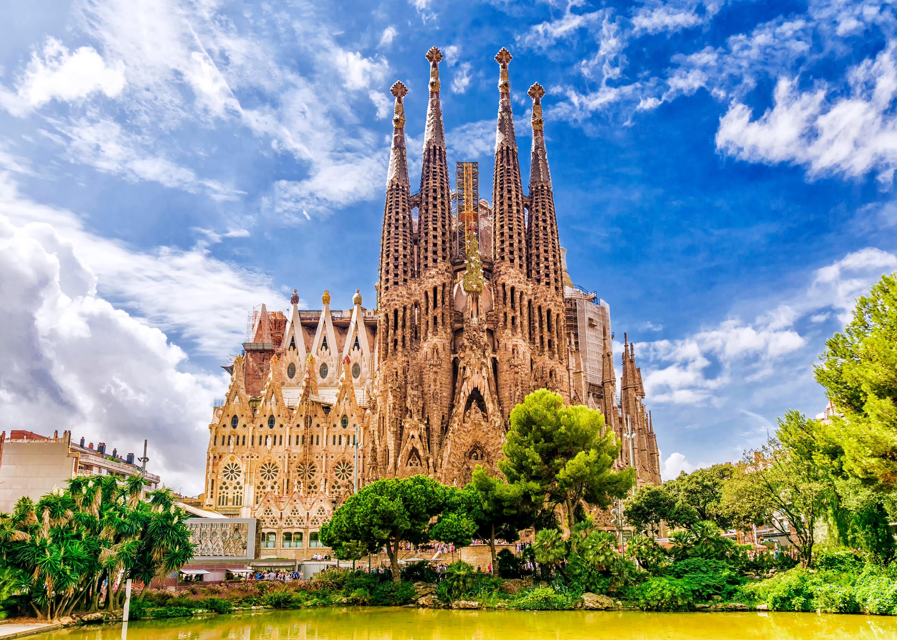 🇪🇸 🌆 Barcelona, Catalonia & Gaudí's Visionary City, Spain — 10 Days