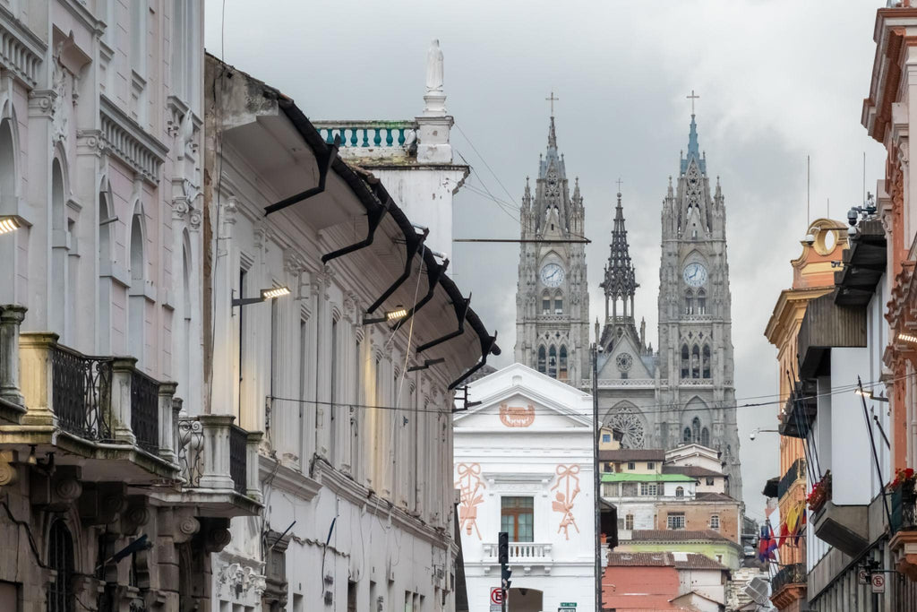 🇪🇨 🏙️ Ecuador · Andes · Amazon · Galápagos · 12 Days