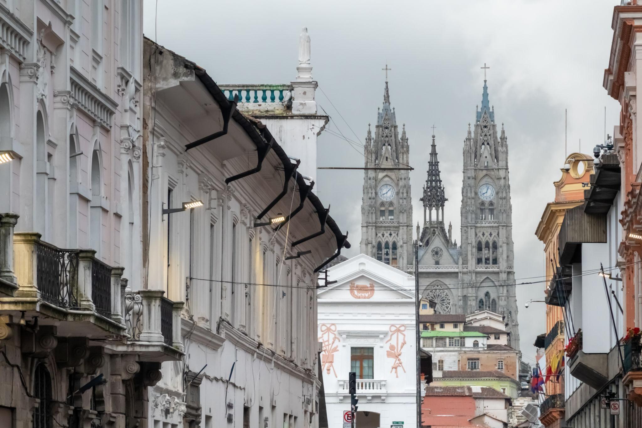 🇪🇨 🏙️ Ecuador · Andes · Amazon · Galápagos · 12 Days