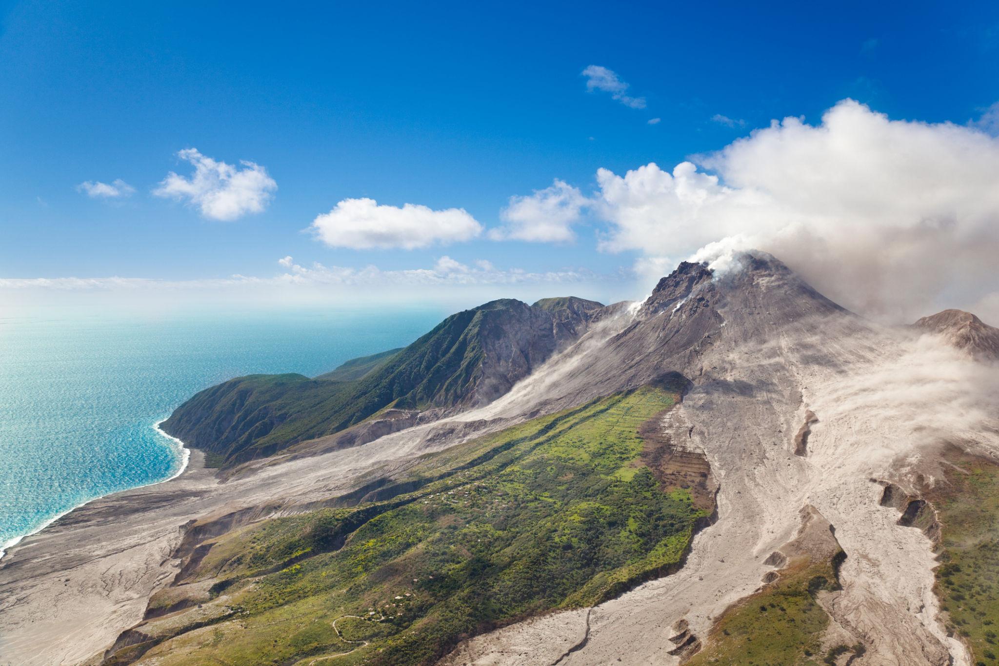 🇲🇸 🌋 Montserrat · Plymouth, Soufrière Hills & the Irish-Caribbean Water Circuit · 4 Days
