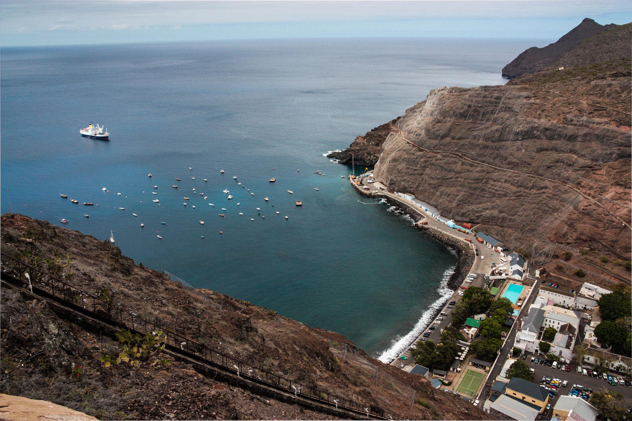 🇸🇭 👑 Saint Helena · Napoleon's Island · S. Atlantic Explorer — Daylite Digital