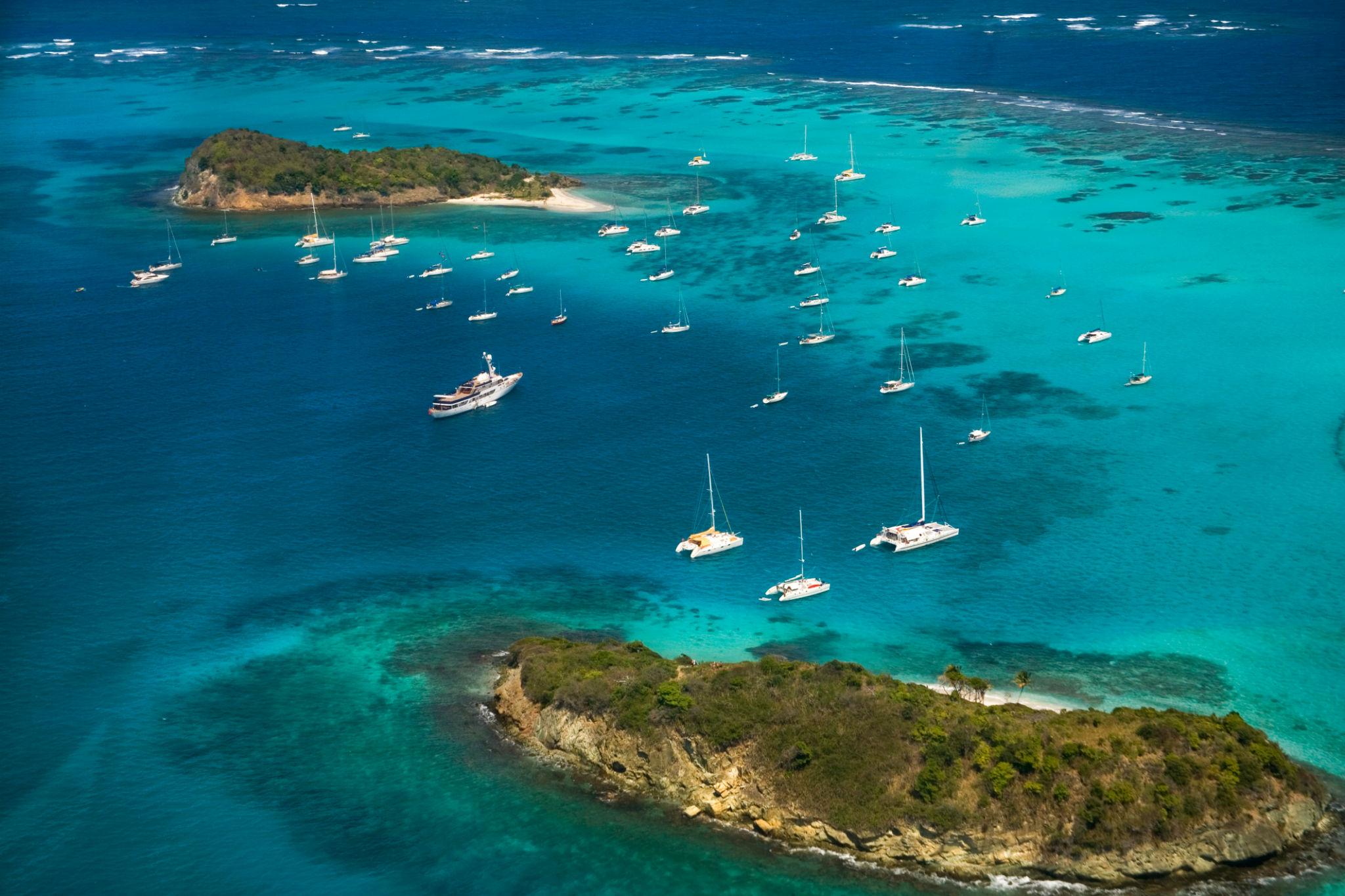 🇻🇨 ⛵ St Vincent & the Grenadines · Mustique, La Soufrière & the Grenadine Sail · 7 Days