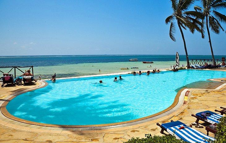 🇰🇪 ⛵ Nairobi · Tsavo · Coastal Mombasa Explorer — Kenya | Daylite Digital